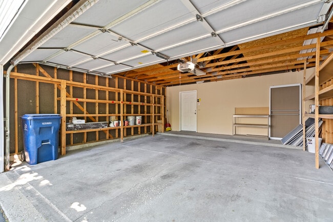 Building Photo - 108 Hemstead St