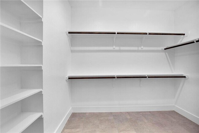 Building Photo - 9708 Evening Canopy Dr