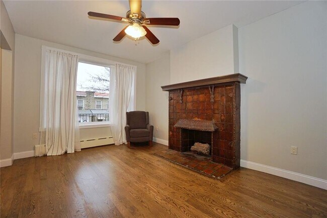 Building Photo - 556 81st St