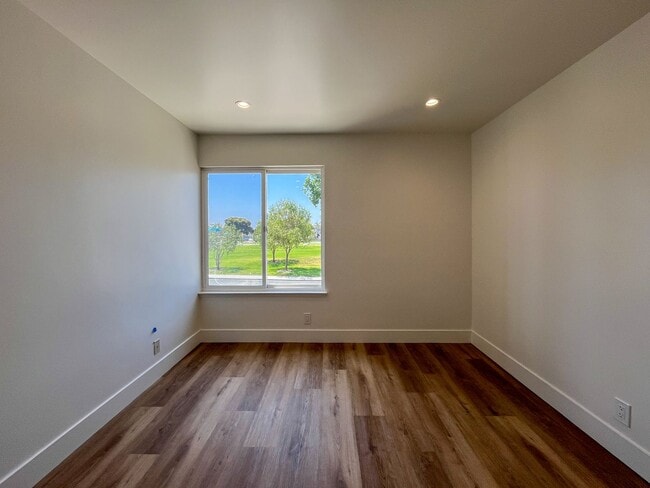 Building Photo - 5281 Tattershall Ave