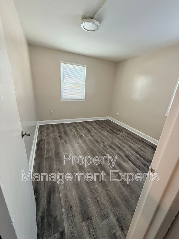 Building Photo - 1841 N Dinwiddie St