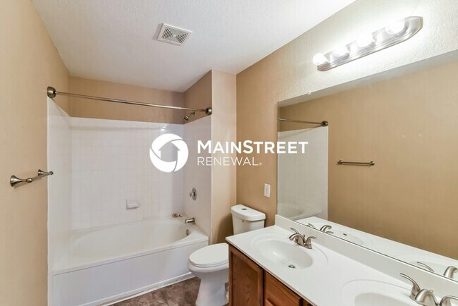 Building Photo - 3 Bedroom Pet-Friendly Home in San Antonio...