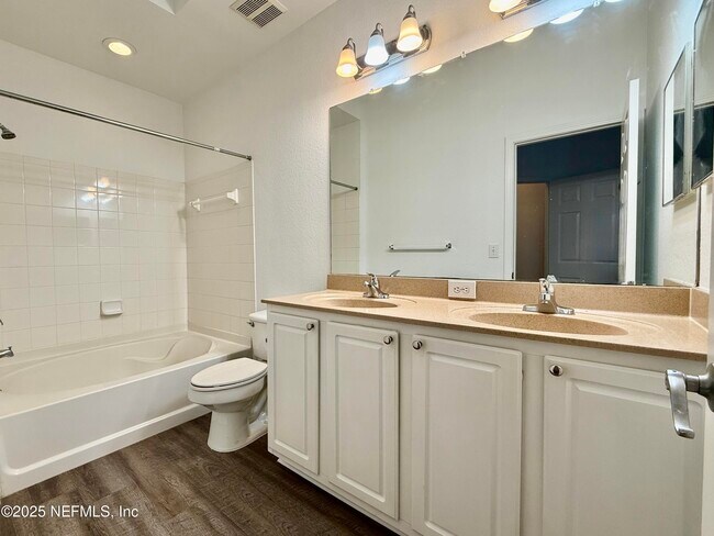 Building Photo - 10075 Gate Pkwy