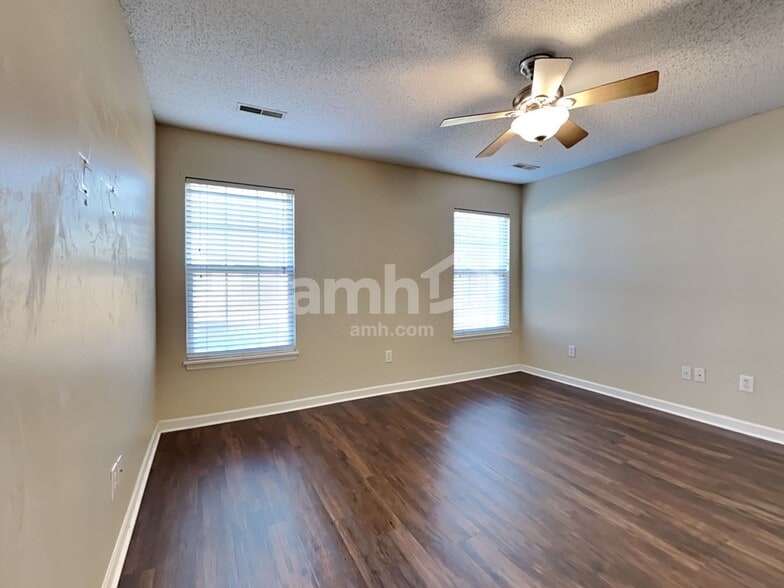 Building Photo - 194 Moon Dance Ln