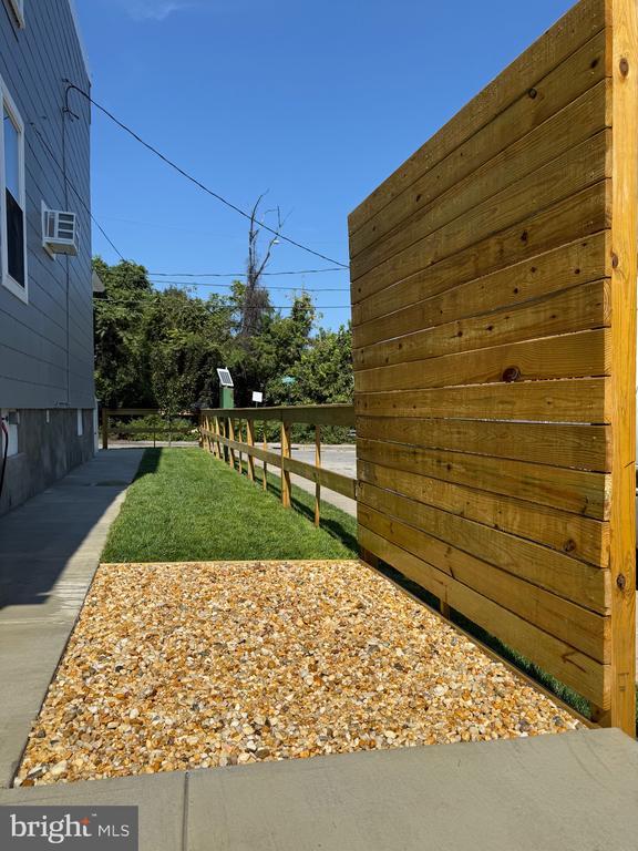 Building Photo - 2301 Herkimer St