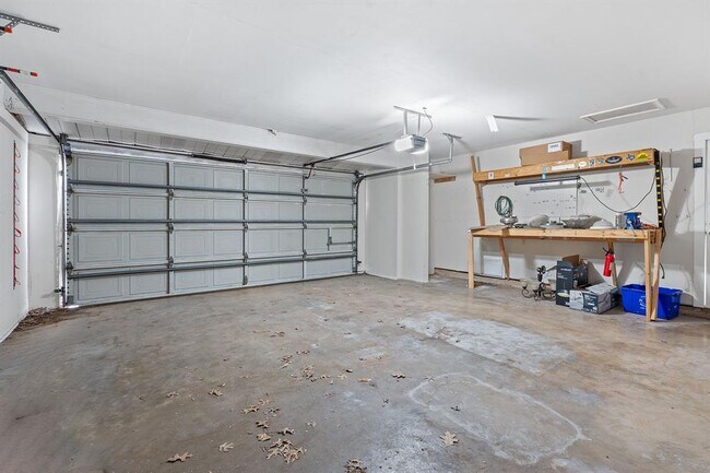 Building Photo - 6810 Daugherty St