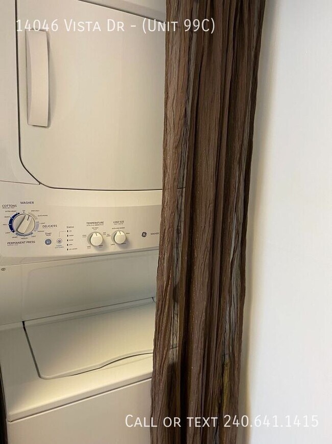 Building Photo - 14046 Vista Dr