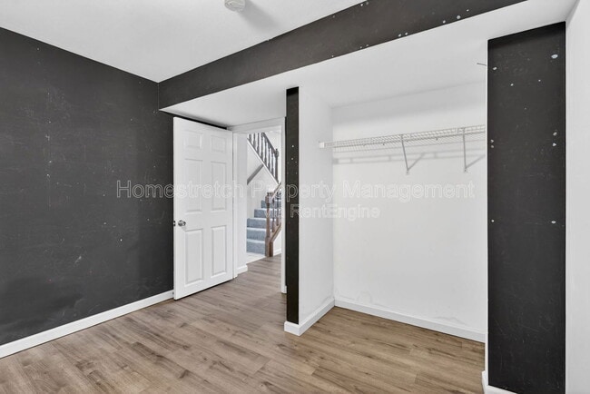 Building Photo - 4 Devondale Pl