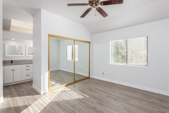 Building Photo - 6908 Quiet Cove Dr