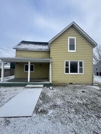 Building Photo - Welcome to this spacious 3-bedroom, 1-bathroom home located in the heart of Washington Courthouse...