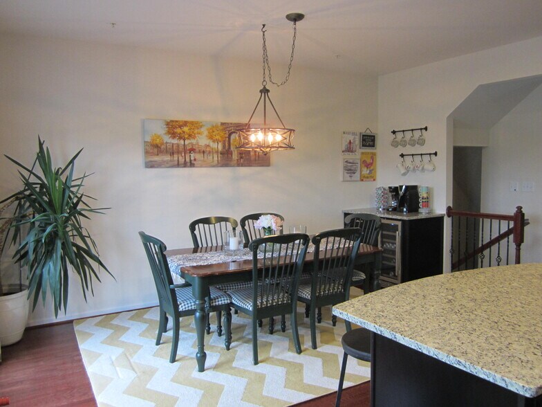Dining Room - 987 Brechin Lane
