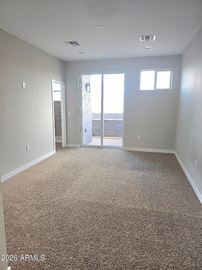 Building Photo - 1401 S 11th Ave