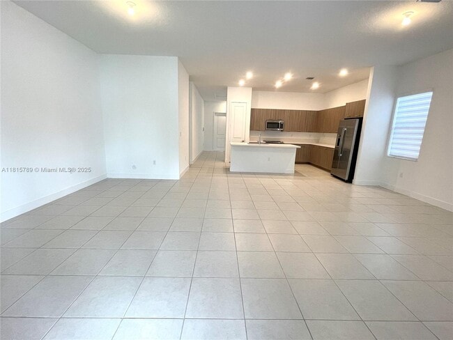 Building Photo - 4506 SW 174th Ave