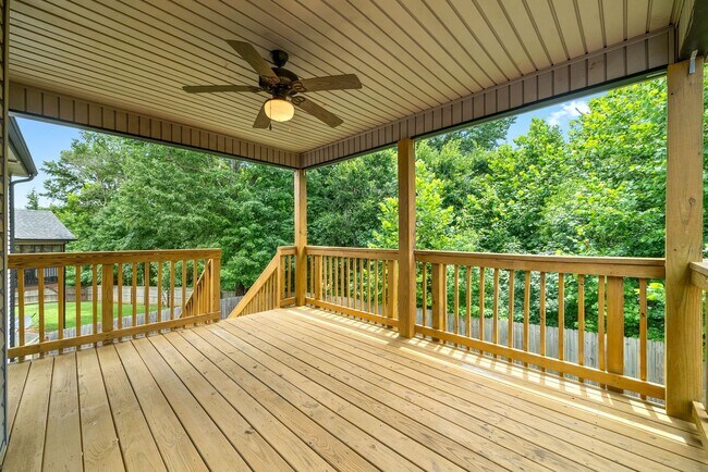 Building Photo - Pet Friendly Four Bedroom with Basement!