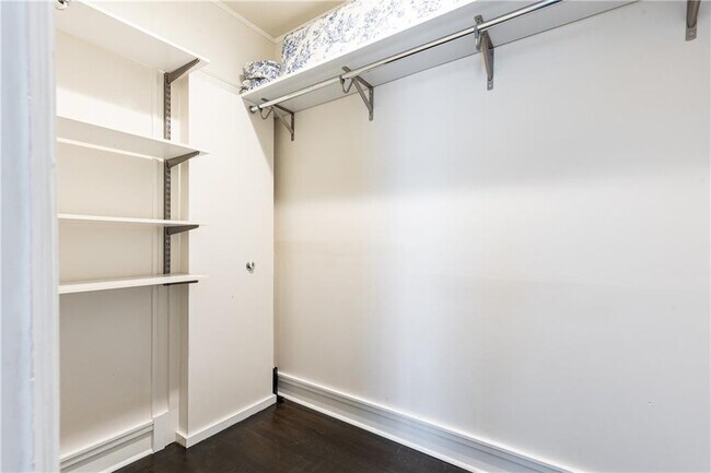 Building Photo - 1022 Reeder Cir NE