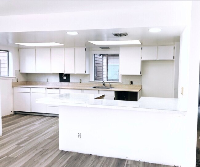 Building Photo - 20129 Dayton Ave N