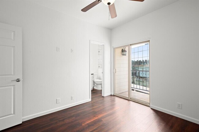 Building Photo - 2414 Longview St