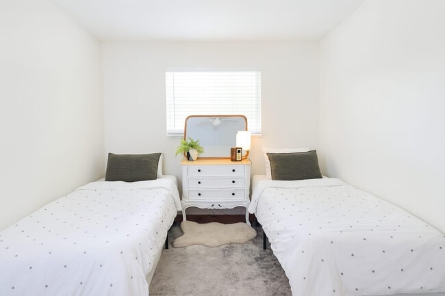 Building Photo - 10253 SW 50th St