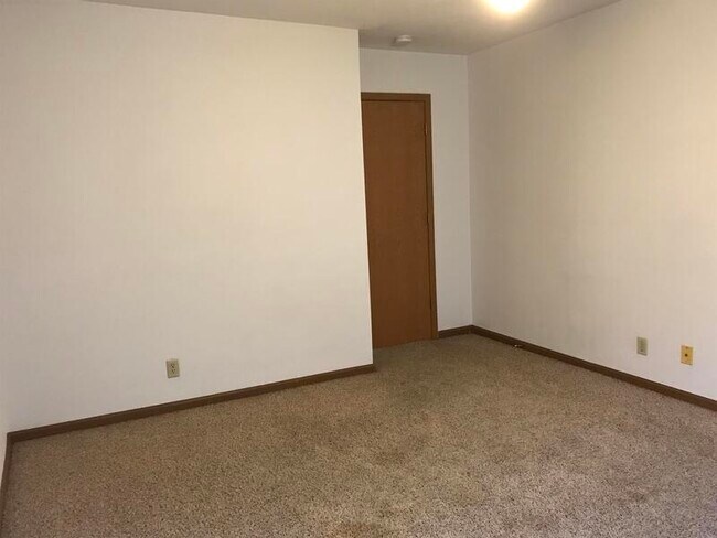 Building Photo - 921 Georgetown Dr