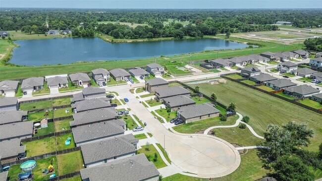 Building Photo - 339 Friesian Ct