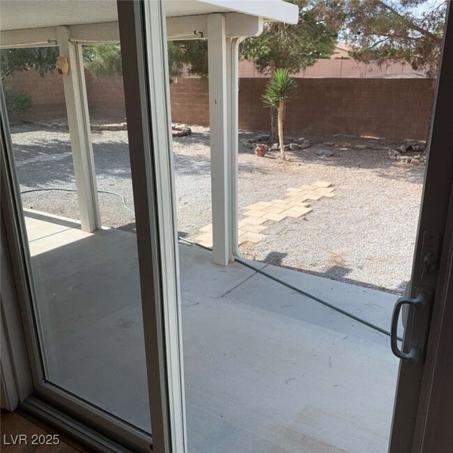 Building Photo - 5945 Badlands Ln