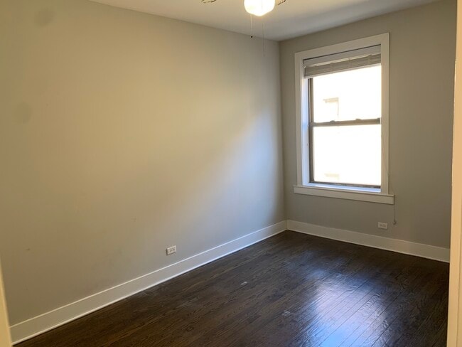 Building Photo - 5537 S Everett Ave