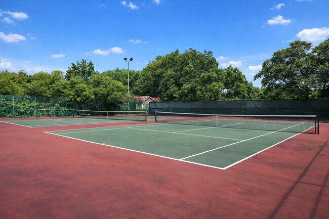 Building Photo - 10049 Westpark Dr