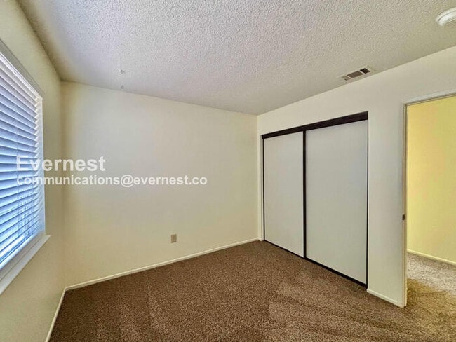 Building Photo - 27305 Uppercrest Ct