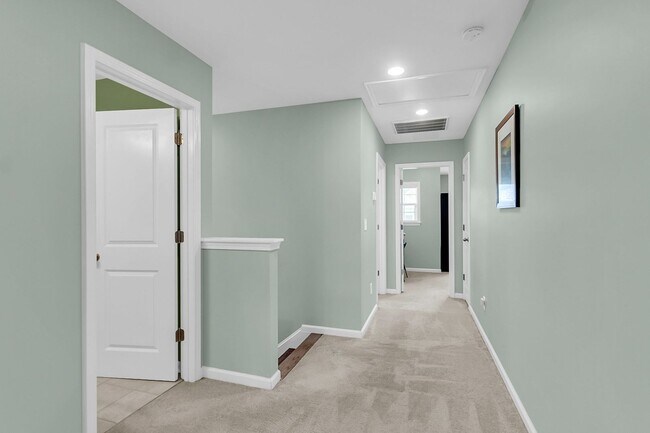 Building Photo - Fully Furnished 3 Bedroom, 2.5 Bathroom Home in Foxbank Plantation