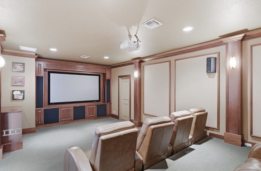 Building Photo - 17550 Circle Pond Ct