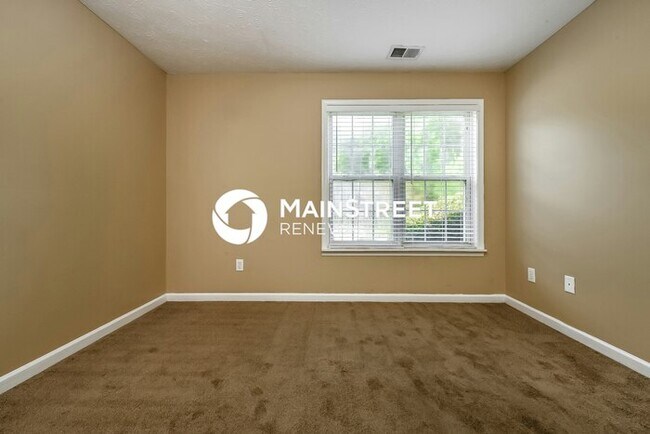 Building Photo - 4 Bedroom Pet-Friendly Home in Snellville,...