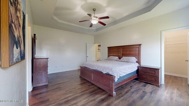Building Photo - 402 Derrick Dr