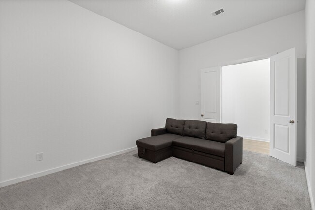 Building Photo - 7602 Zinnia Blossom Ln