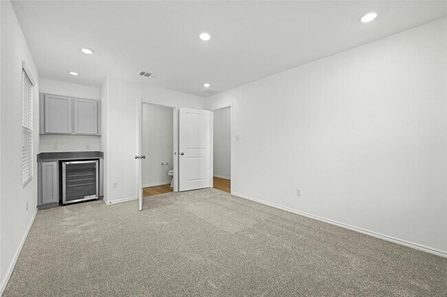 Building Photo - 2416 Four Waters Lp