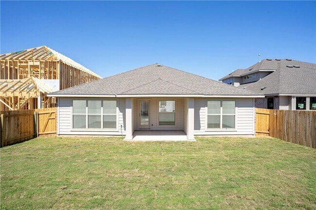 Building Photo - 236 Tanda Ln