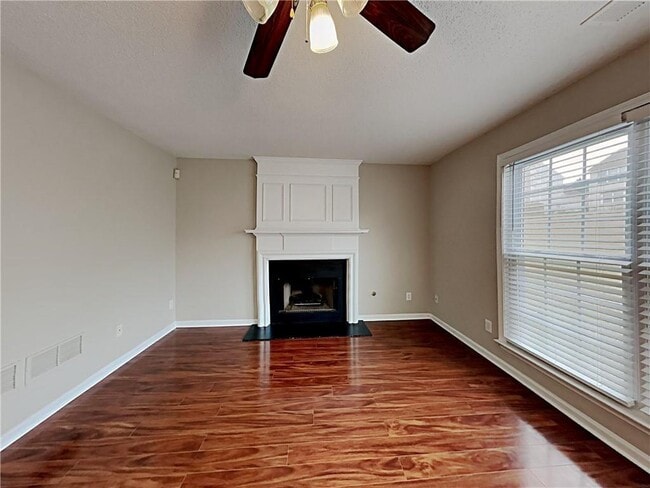 Building Photo - 3930 Lake Lanier Dr NW