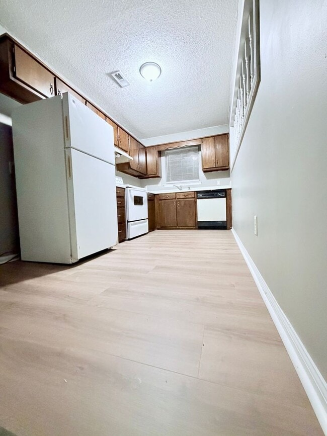 Building Photo - 1210 West End Ave