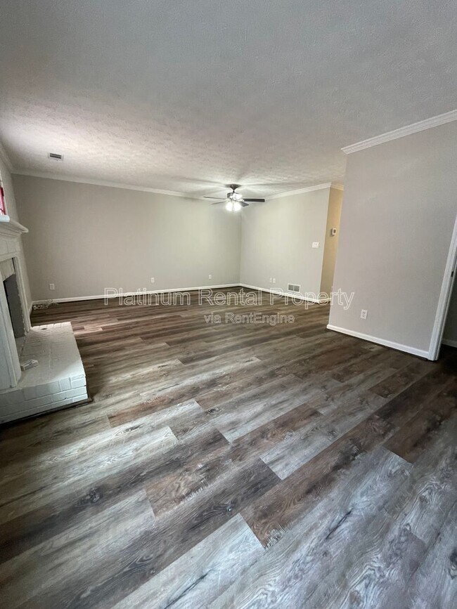 Building Photo - 1125 Jamestowne Trail