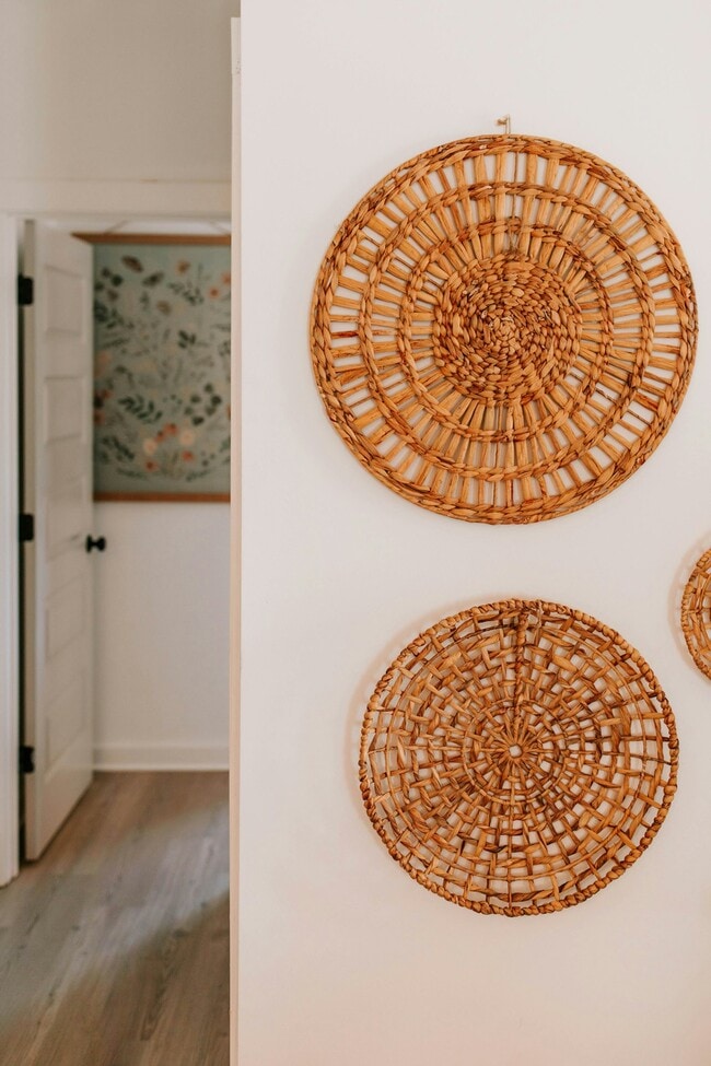 Building Photo - 284 Bailey St