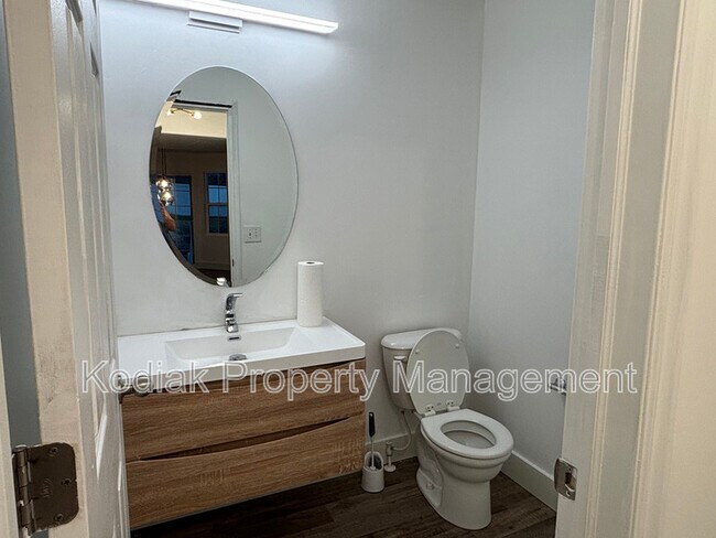 Building Photo - 5757 Coral Pine Ct S