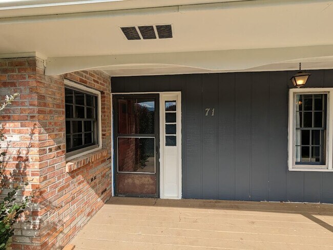 Building Photo - What a VIEW! Beautiful 3BD/2BA Ranch Style House in Speedwell Acres offered exclusively by Wester...