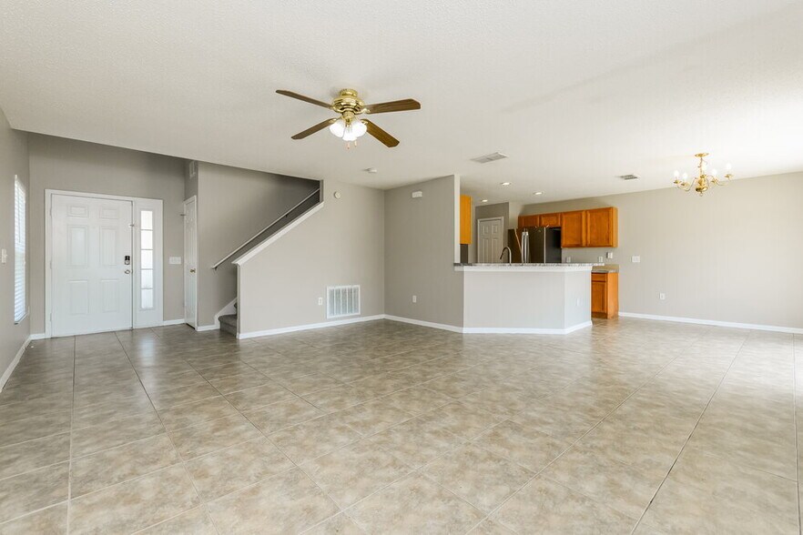 Building Photo - 2402 Ashecroft Dr