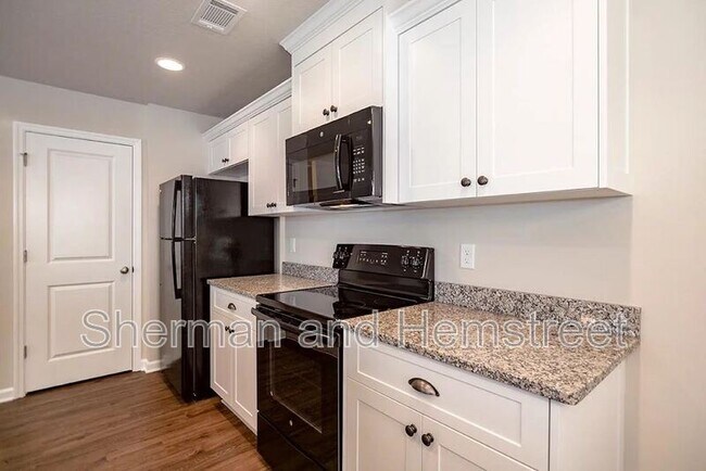 Building Photo - 752 Tarvin Cir