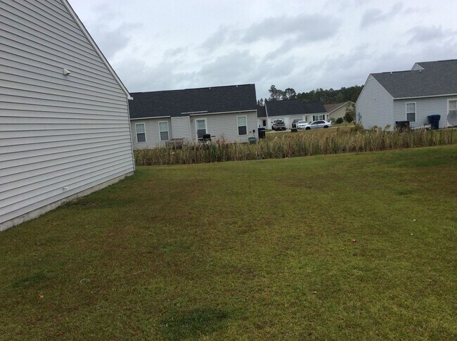 Building Photo - Charming 2-Bedroom, 2-Bath Duplex with Garage