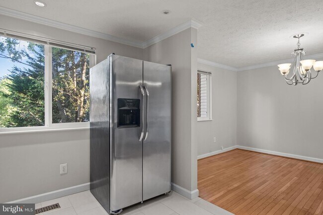 Building Photo - 3390 Longbow Ct