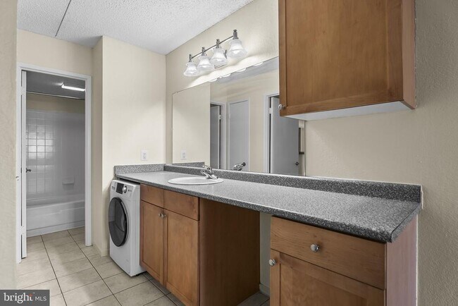 Building Photo - 60 S Van Dorn St