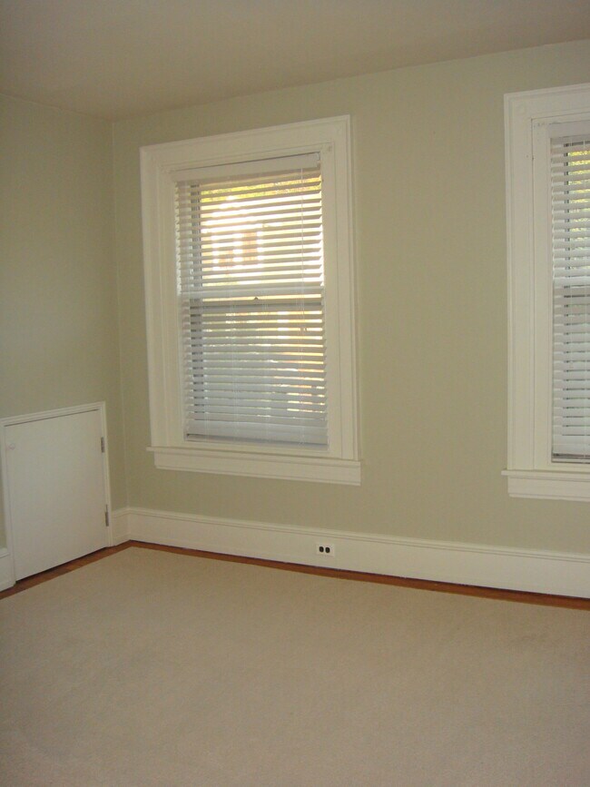 2nd Bedroom - 241 W Union St