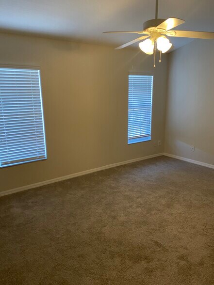 Building Photo - 308 S Gomez Ave