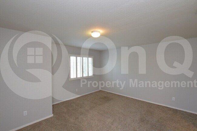 Building Photo - 2035 E Heartwood Ln
