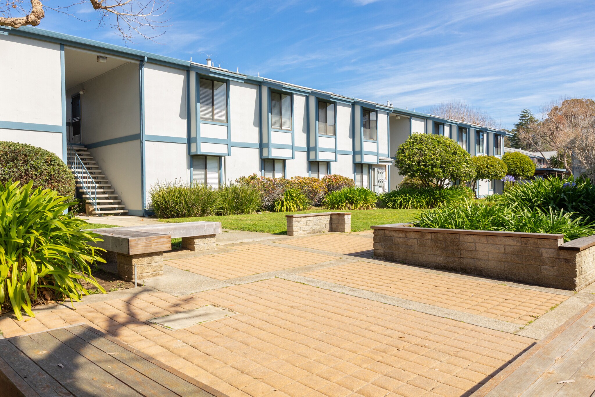 Building Photo - 1925 46th Ave